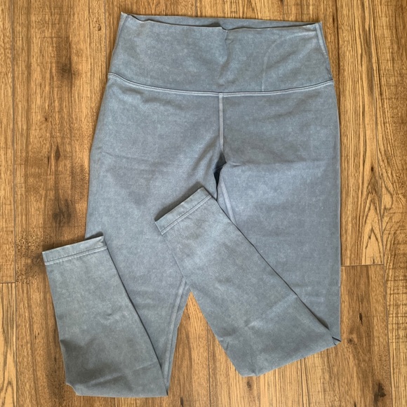 lululemon athletica Pants - Lululemon Wunder Under High Rise